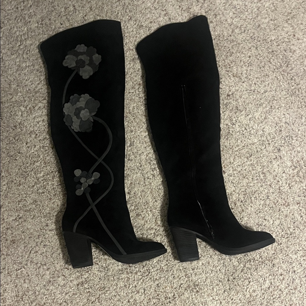 Black Floral Embroidered thigh-High Boots